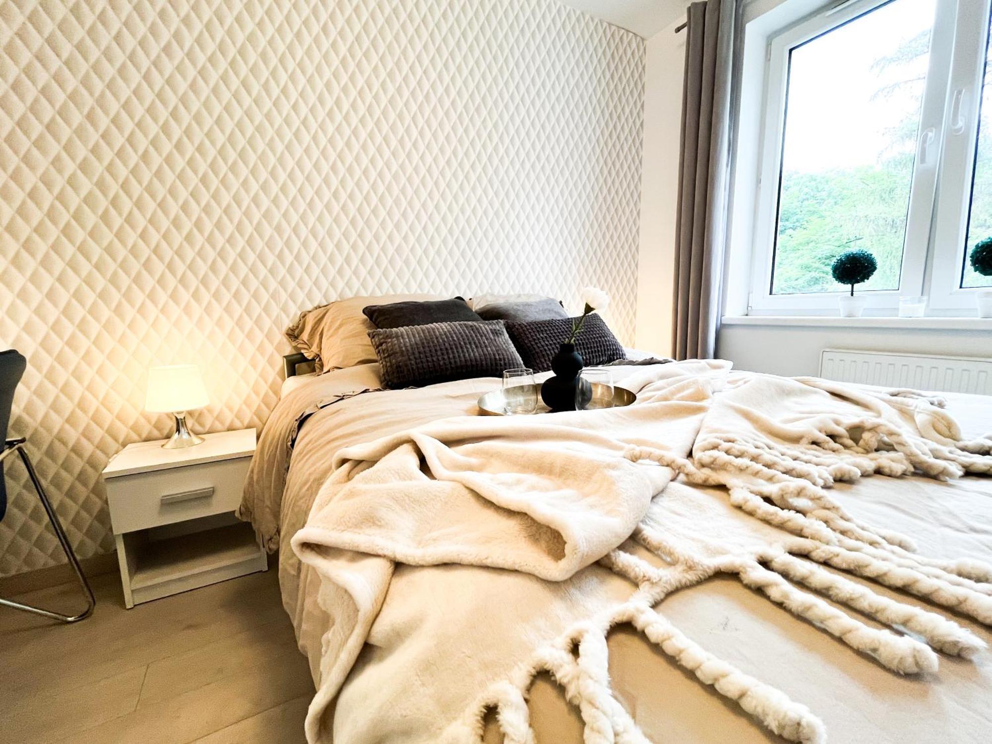 Walk To Park, Modern 2Bd Kitchen! Balcony, Parking Breslávia Exterior foto