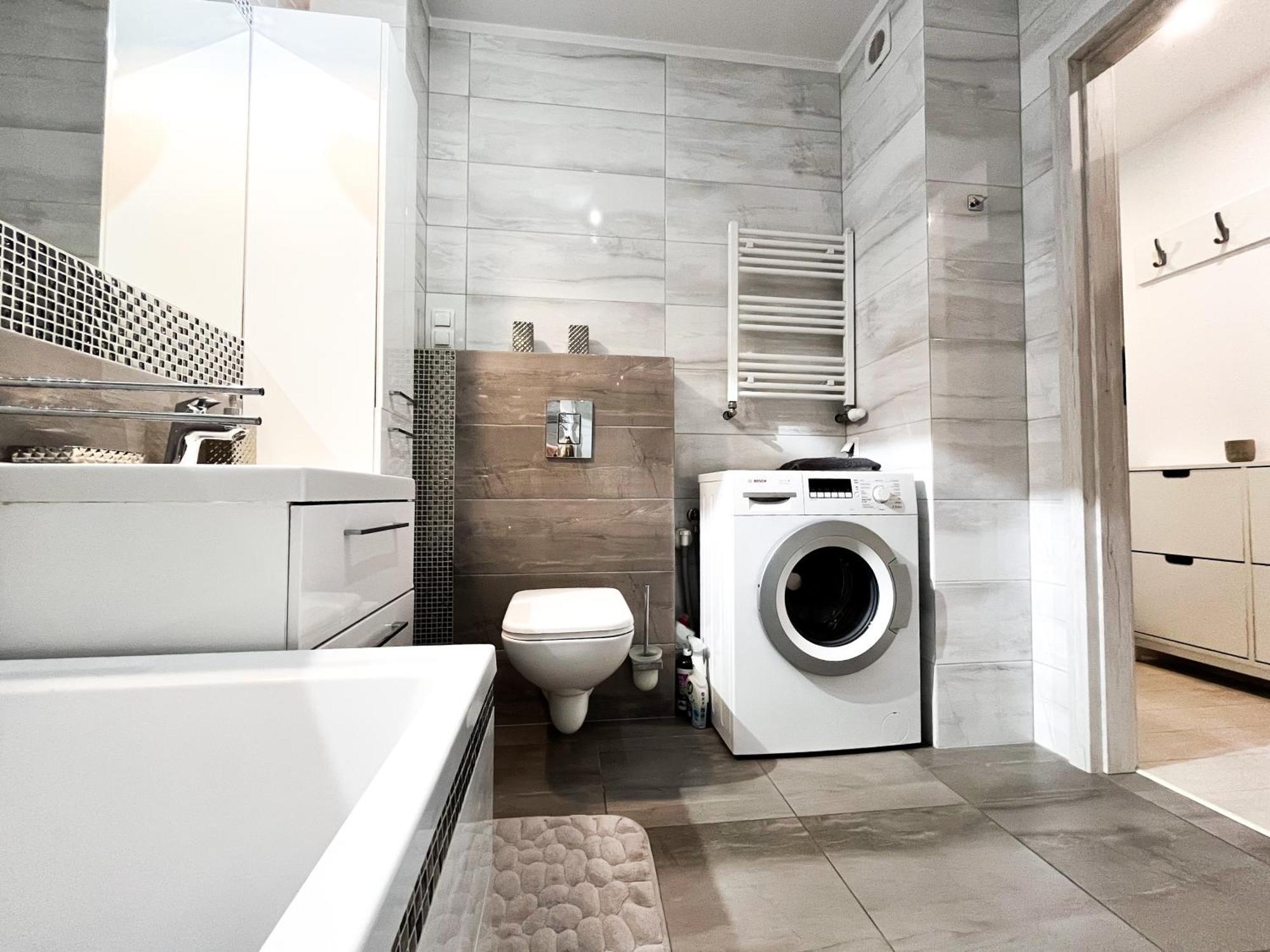 Walk To Park, Modern 2Bd Kitchen! Balcony, Parking Breslávia Exterior foto